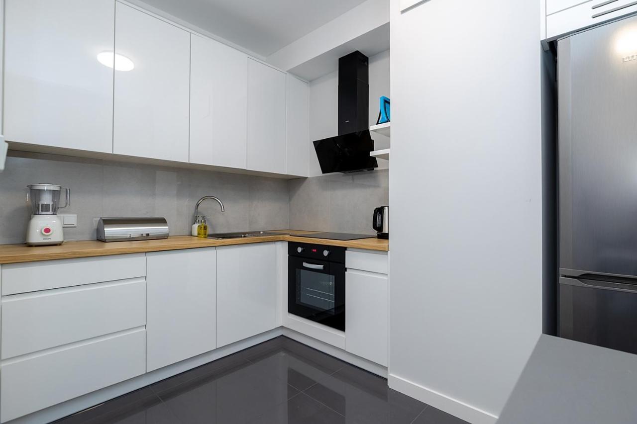 Wola Luxe Apartment Warszawa Exteriör bild